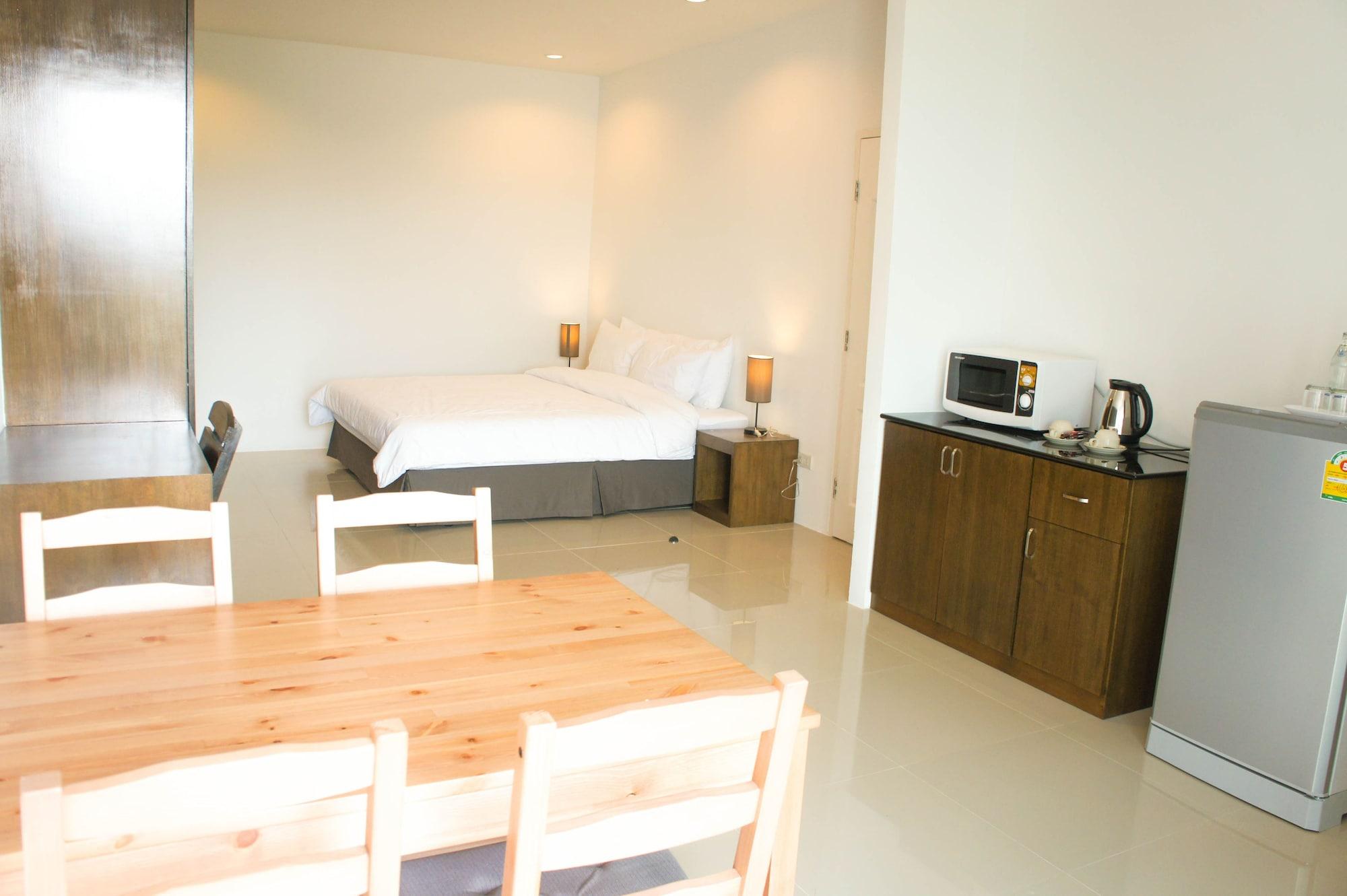 Chaba Place HHQ Extérieur photo