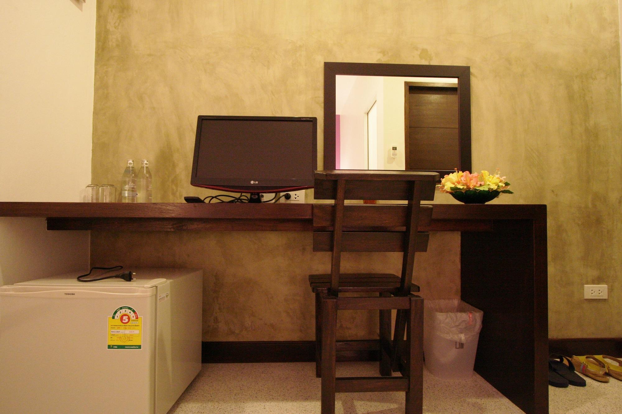 Chaba Place HHQ Extérieur photo