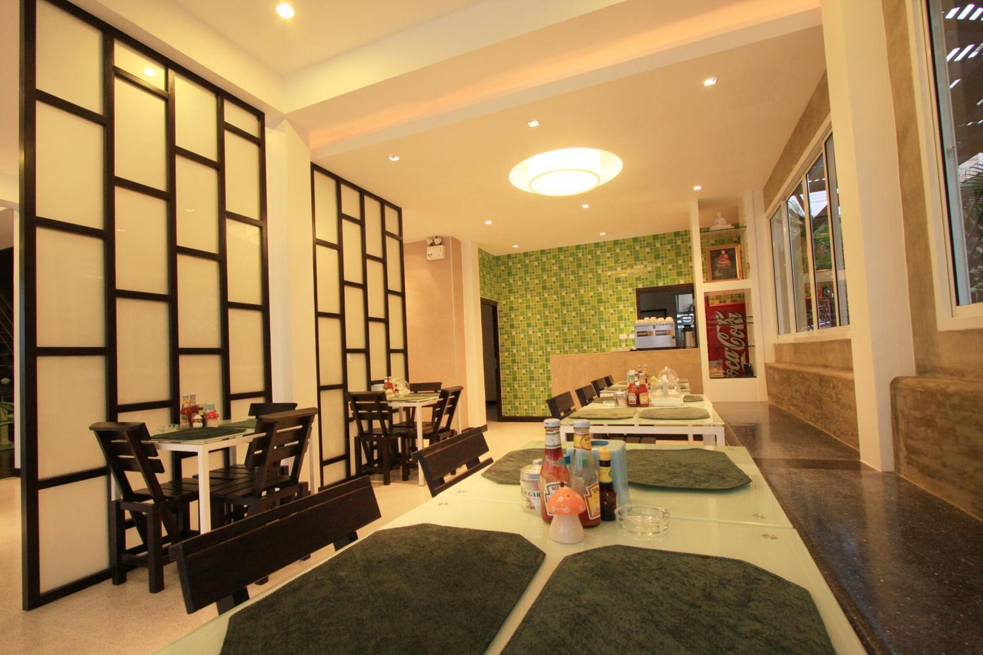 Chaba Place HHQ Extérieur photo