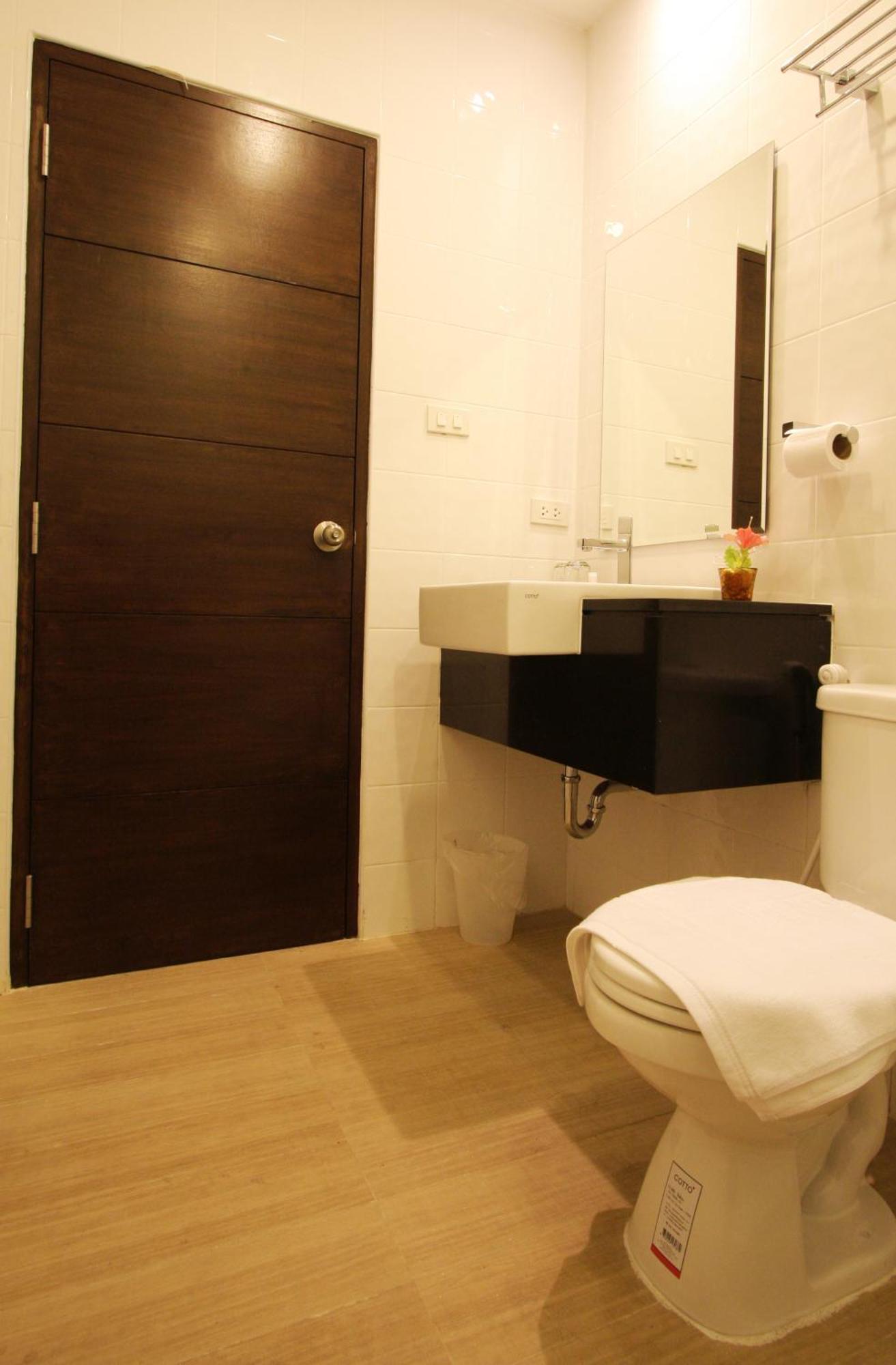 Chaba Place HHQ Extérieur photo